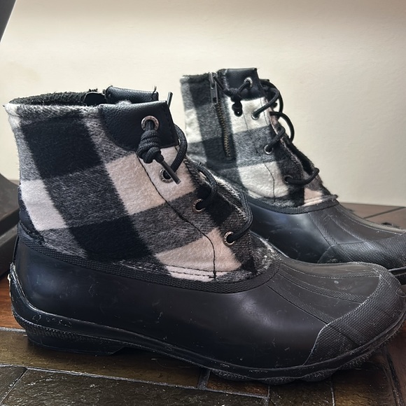 Women’s Sperry Duck Boots - Picture 4 of 12